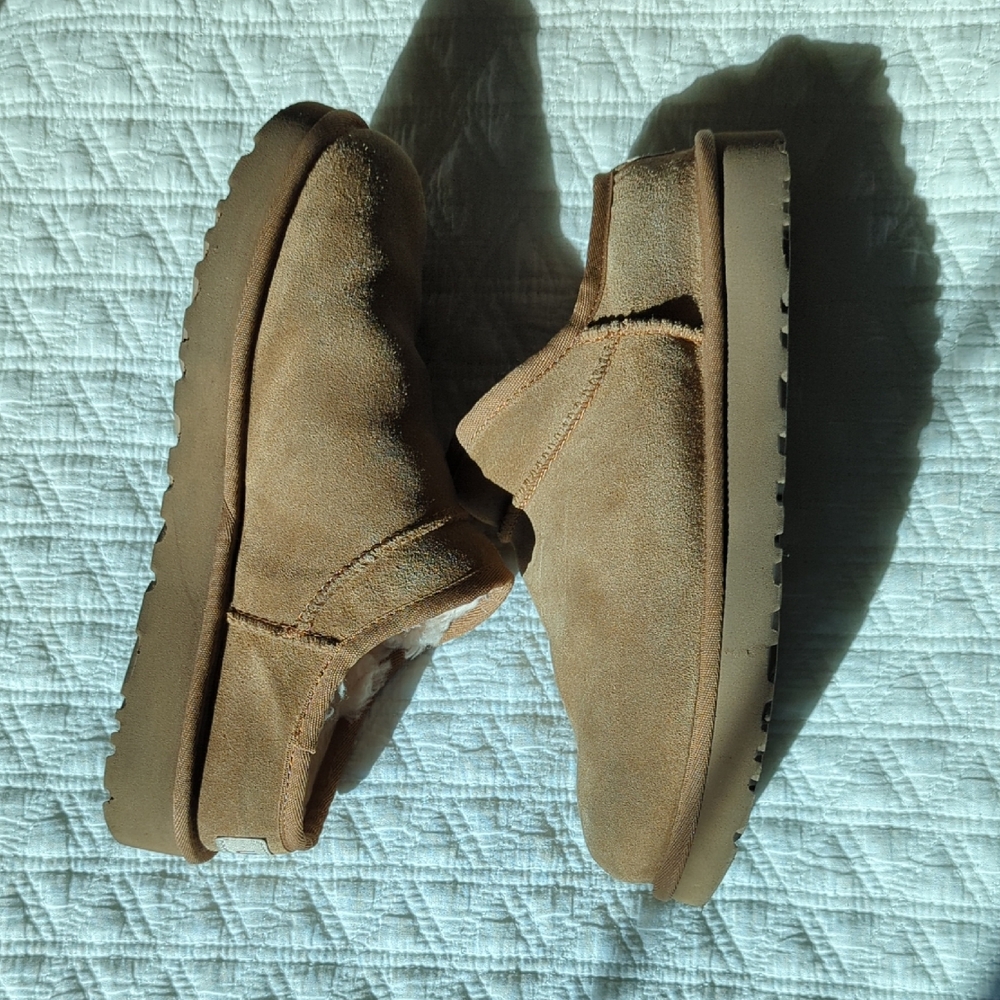 Women's Suede Slip-On Shearling Lined Casual Shoe - Brown